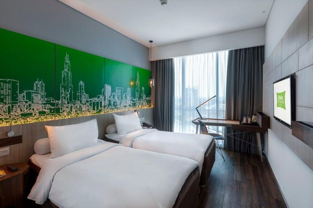 The Southern Formerly Ibis Styles Jemursari 4*